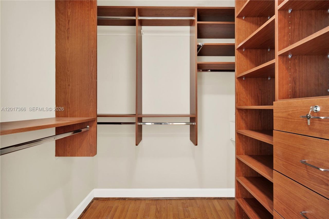 1300 Ponce De Leon Blvd , Unit 703, Coral Gables, FL 33134 Photo
