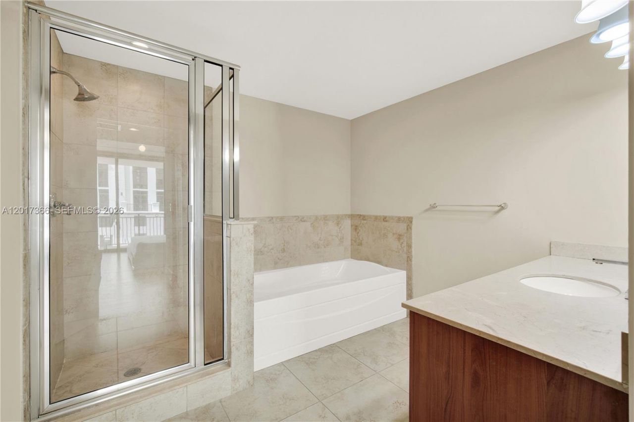 1300 Ponce De Leon Blvd , Unit 703, Coral Gables, FL 33134 Photo