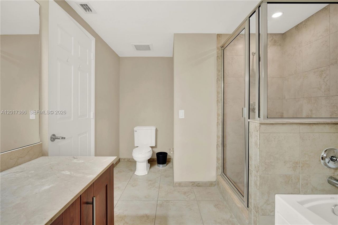 1300 Ponce De Leon Blvd , Unit 703, Coral Gables, FL 33134 Photo