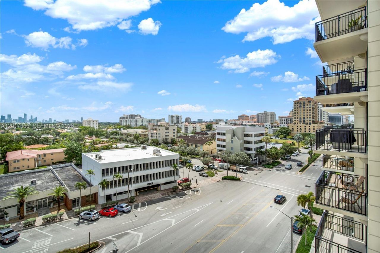 1300 Ponce De Leon Blvd , Unit 703, Coral Gables, FL 33134 Photo