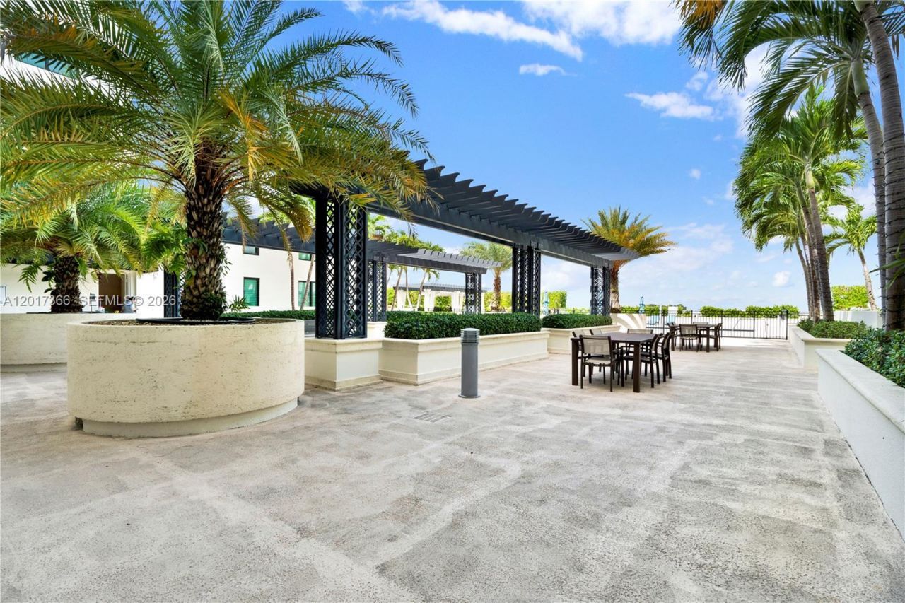 1300 Ponce De Leon Blvd , Unit 703, Coral Gables, FL 33134 Photo
