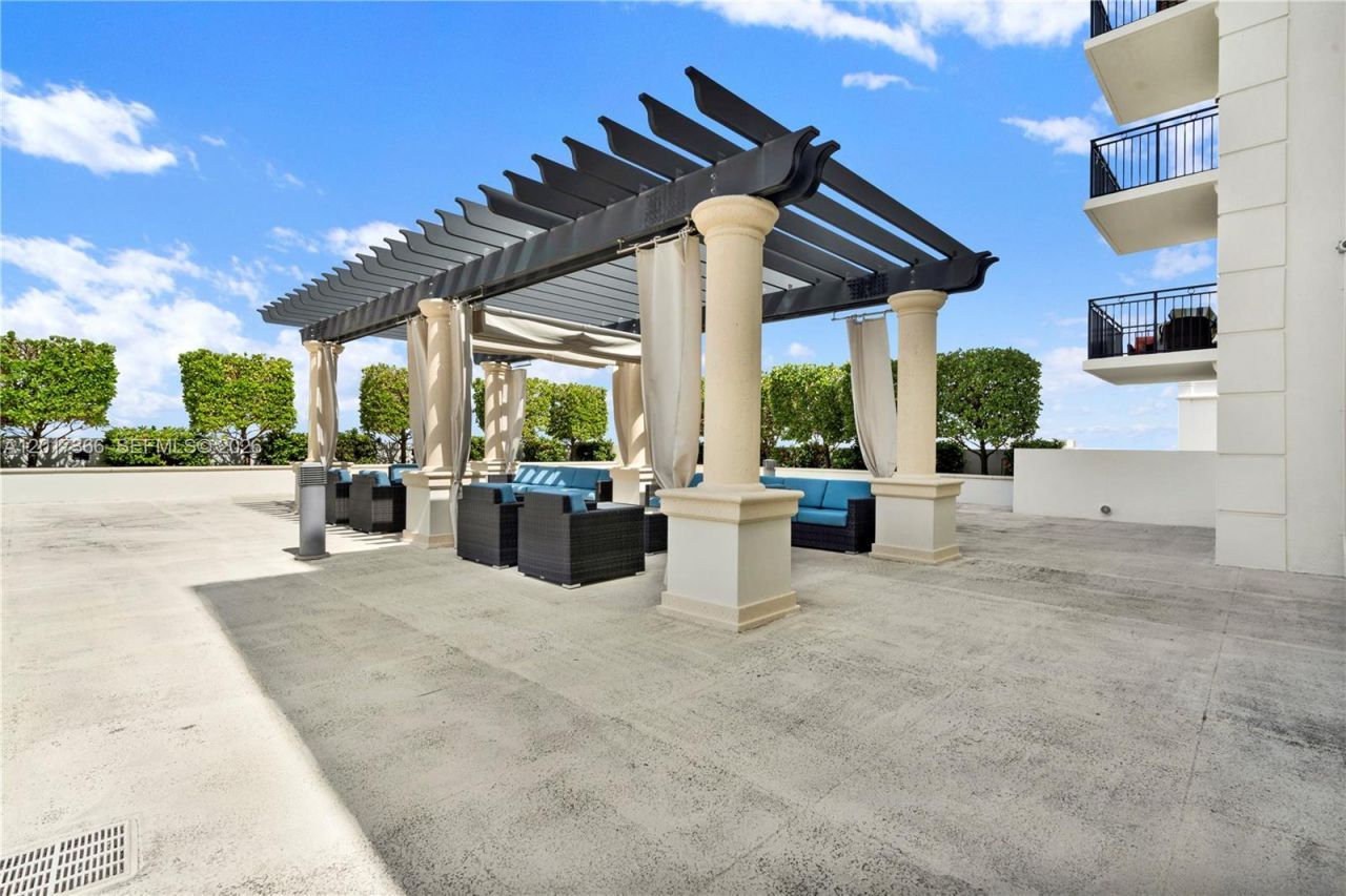 1300 Ponce De Leon Blvd , Unit 703, Coral Gables, FL 33134 Photo