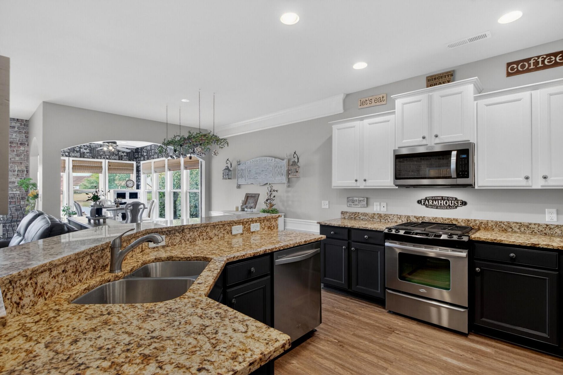 510 Tranquil Waters Way Photo 14