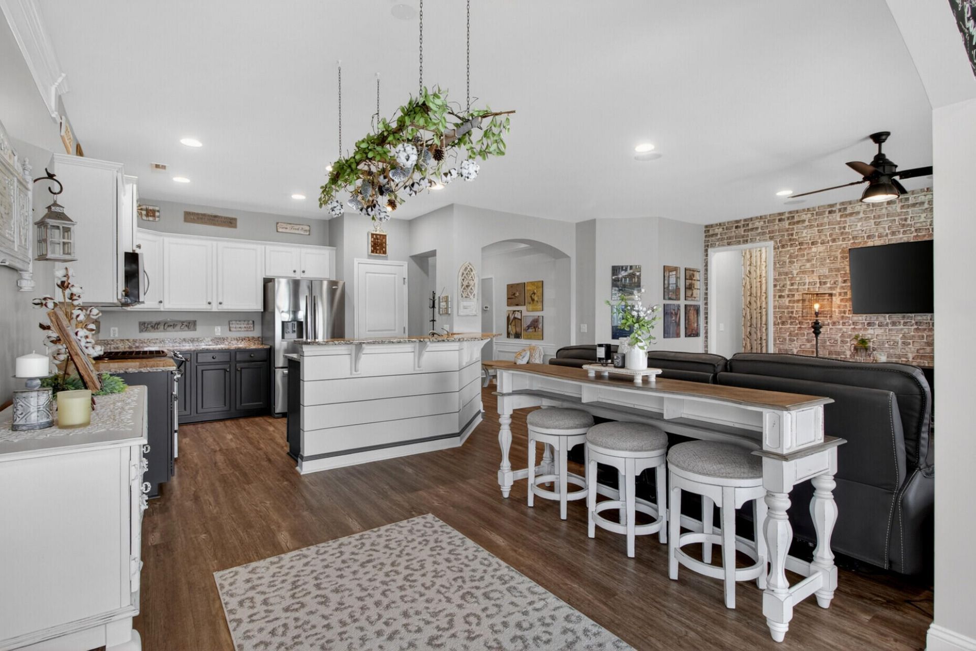 510 Tranquil Waters Way Photo 19