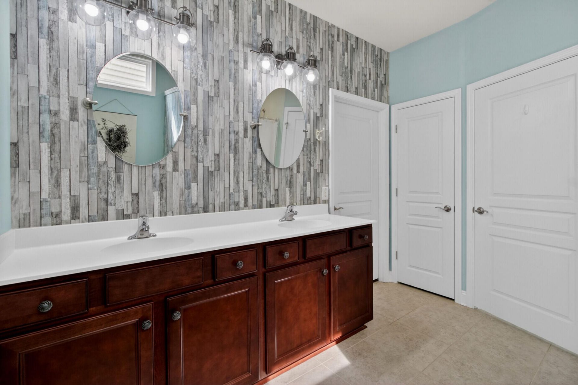 510 Tranquil Waters Way Photo 29