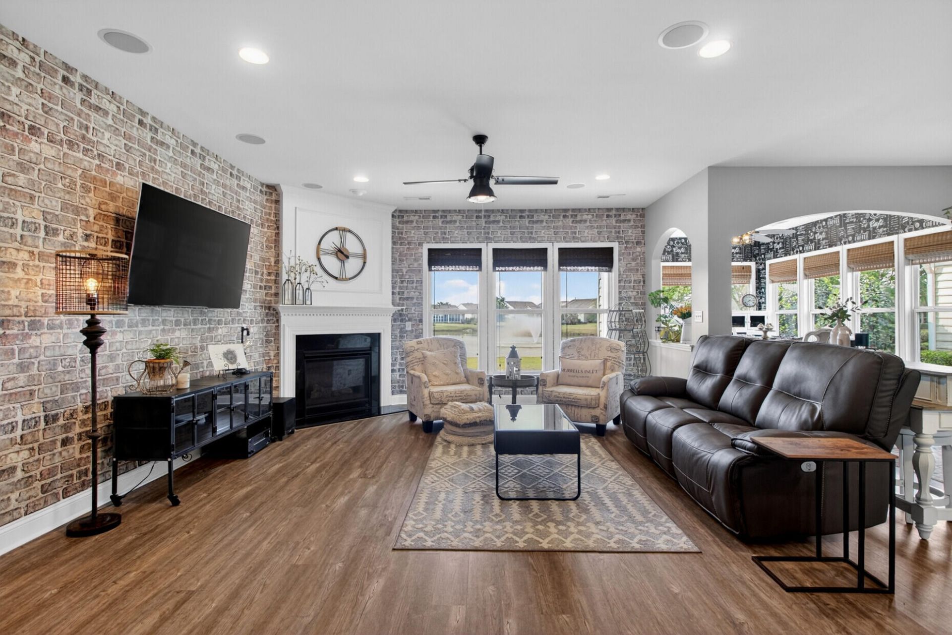 510 Tranquil Waters Way Photo 9