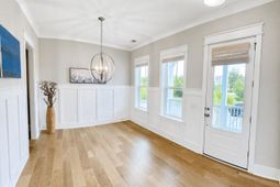 2584 Josiah Street photo 4