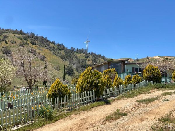 11657 Rocky Ct, Tehachapi, CA 93561
