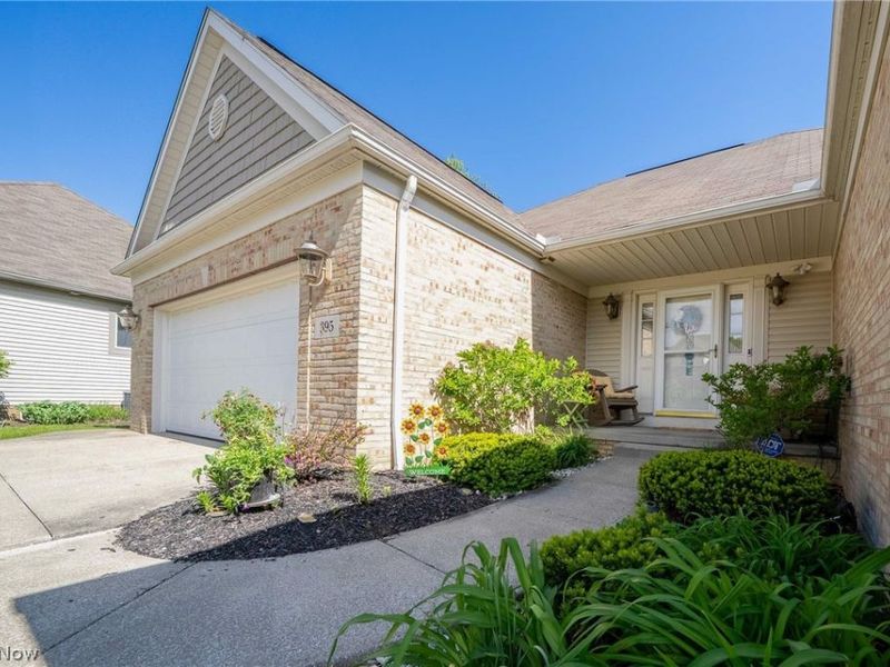 395 White Spruce Drive, Macedonia, OH 44056 Photo 4
