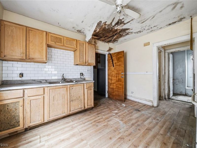 4150 E 142nd Street, Cleveland, OH 44128 Photo 10