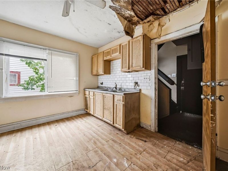 4150 E 142nd Street, Cleveland, OH 44128 Photo 12