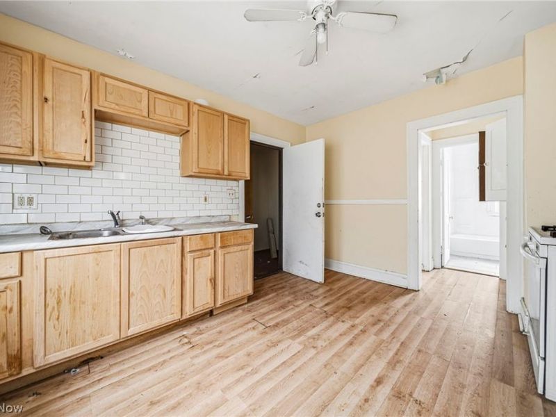 4150 E 142nd Street, Cleveland, OH 44128 Photo 15