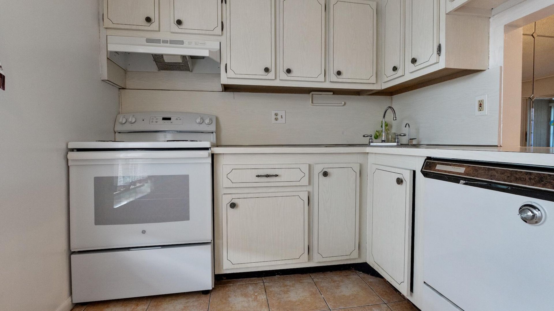 5890 NW 64th Avenue, Unit 308, Tamarac, FL 33319 Photo