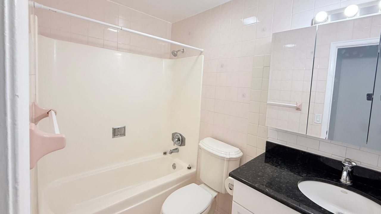 501 W Kalmia Drive, Unit 4, West Palm Beach, FL 33403 Photo