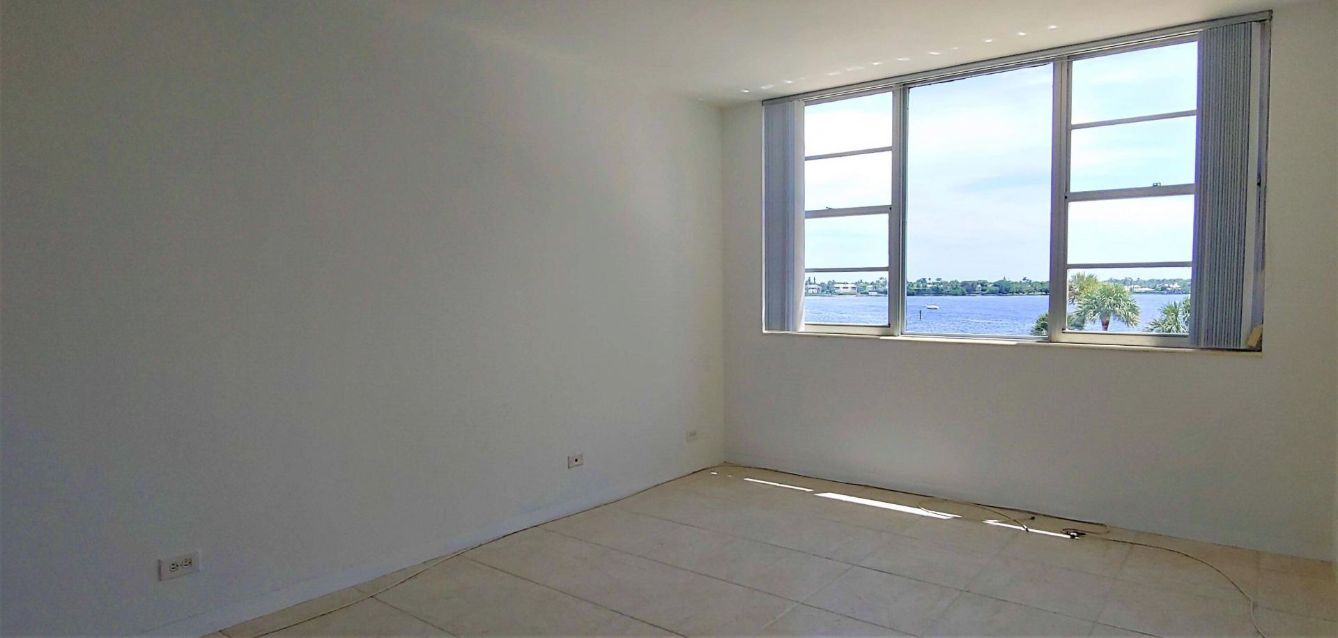2800 N Flagler Drive, Unit 401, West Palm Beach, FL 33407 Photo