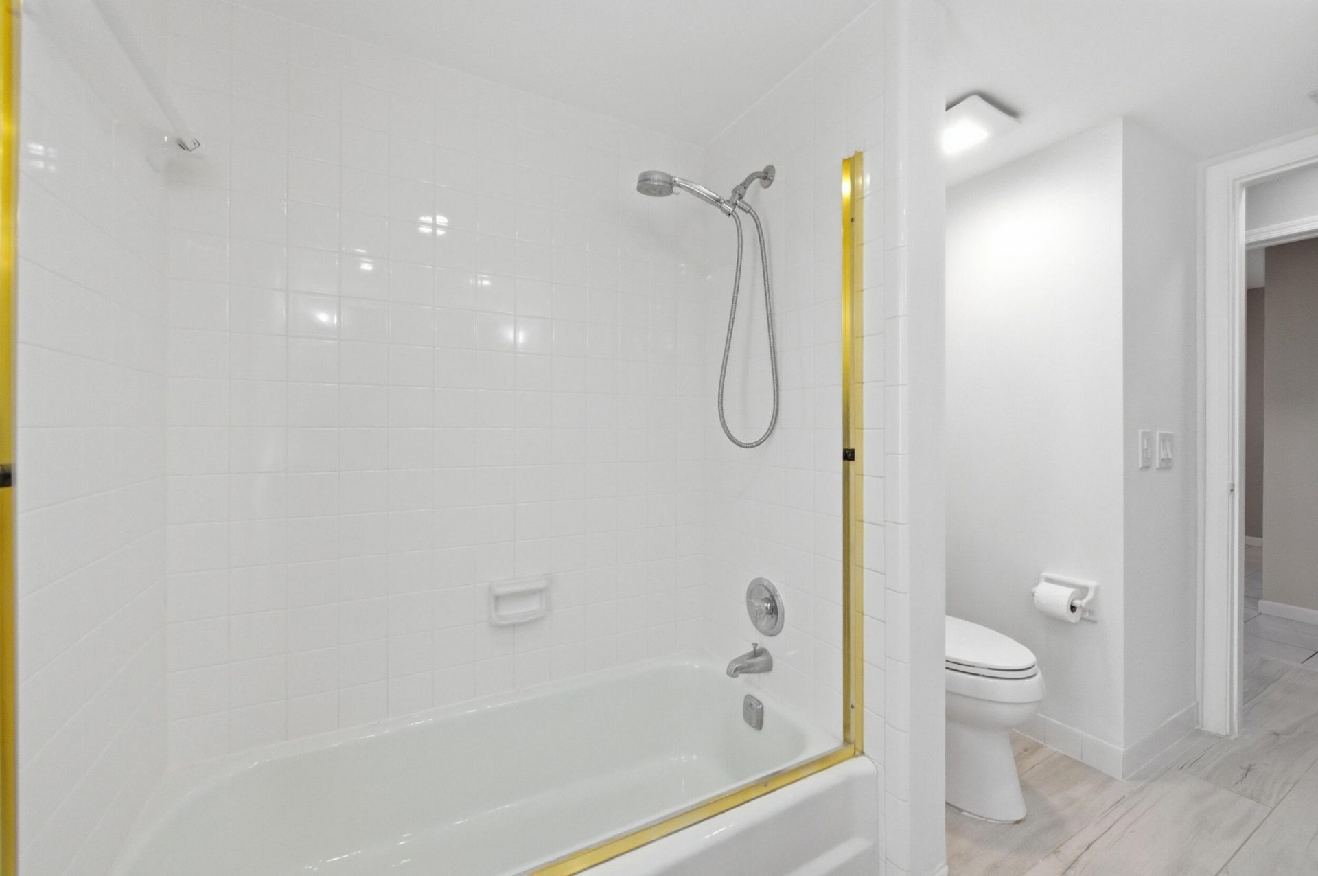 6600 NE 21st Terrace, Fort Lauderdale, FL 33308 Photo