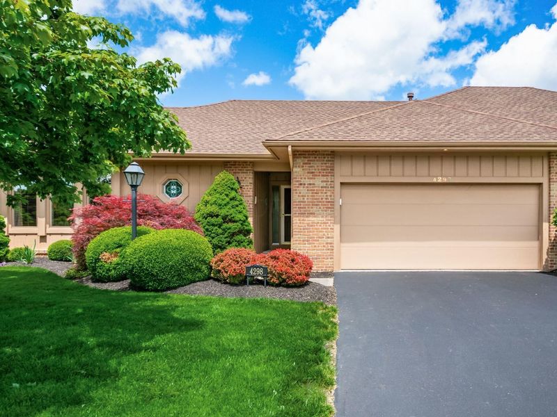 4298 Weybridge Court, Powell, OH 43065 Photo 2