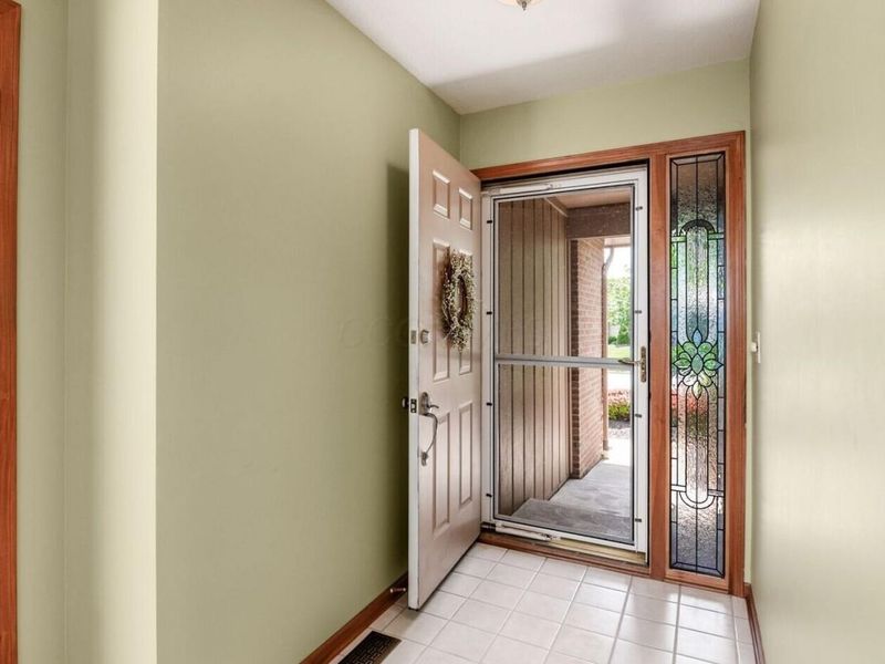 4298 Weybridge Court, Powell, OH 43065 Photo 6