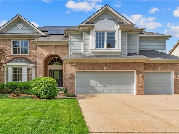 505 Moose Lake Drive, North Aurora, IL 60542