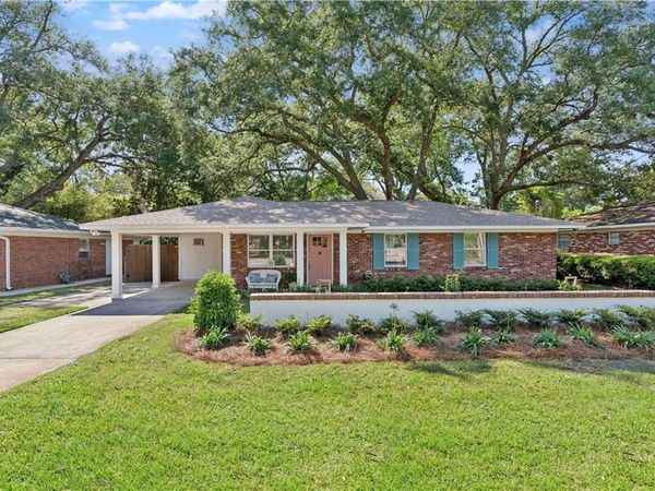 907 Mallery Street, St Simons Island, GA 31522
