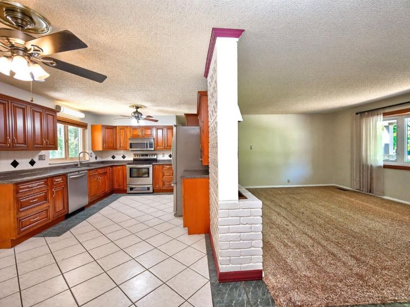 933 Robin Hill Drive, New Richmond, OH 45157 Photo 17