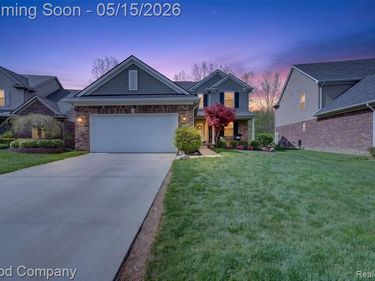 28622 Oakmonte Circle W, Lyon Twp, MI 48165