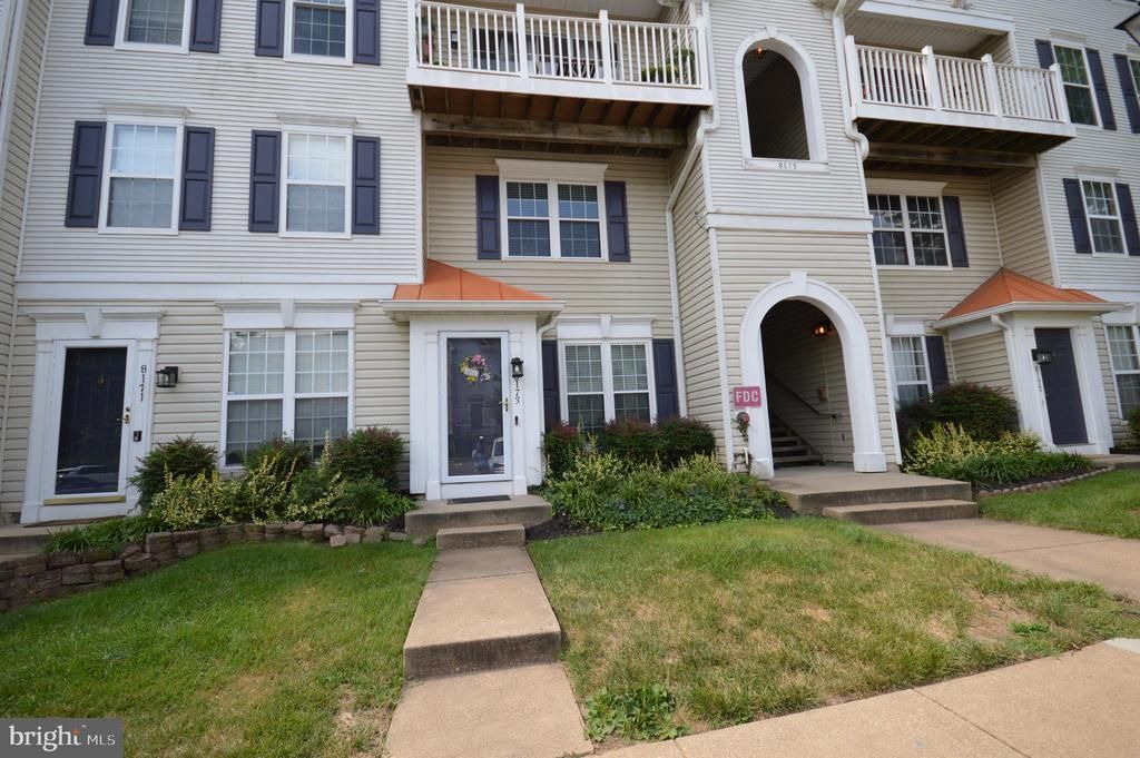 8173 Halley Court , Lorton, VA 22079 Main Photo