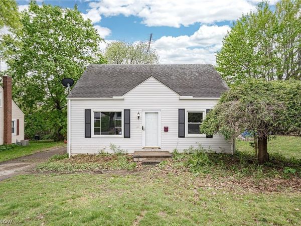 106 E Dresden Avenue , Akron, OH 44301