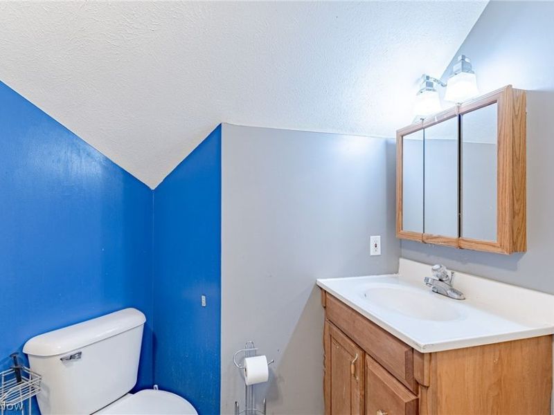 106 E Dresden Avenue, Akron, OH 44301 Photo 16