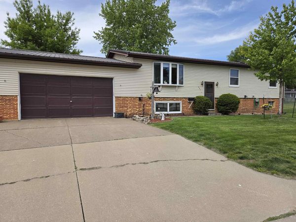 407 Herder Street , Guttenberg, IA 52052