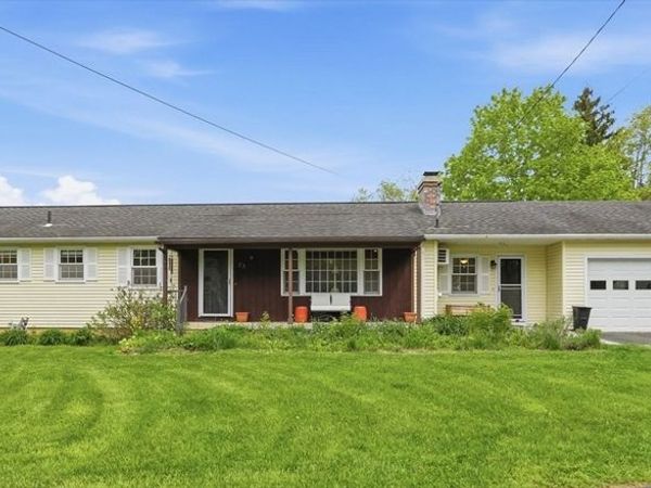 73 N Maple St, Hadley, MA 01035