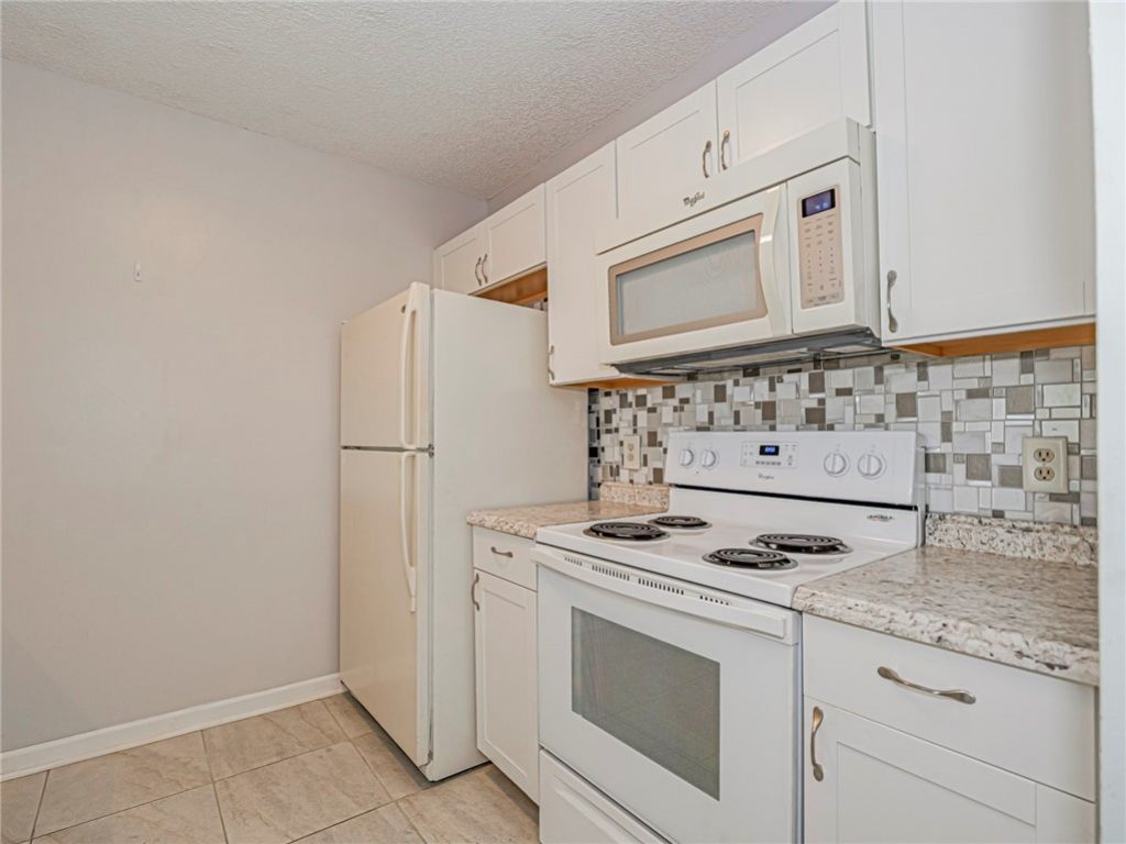 23 Plantation Drive, Unit 102, Vero Beach, FL 32966 Photo