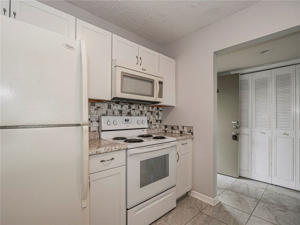 23 Plantation Drive, Unit 102, Vero Beach, FL 32966 Photo