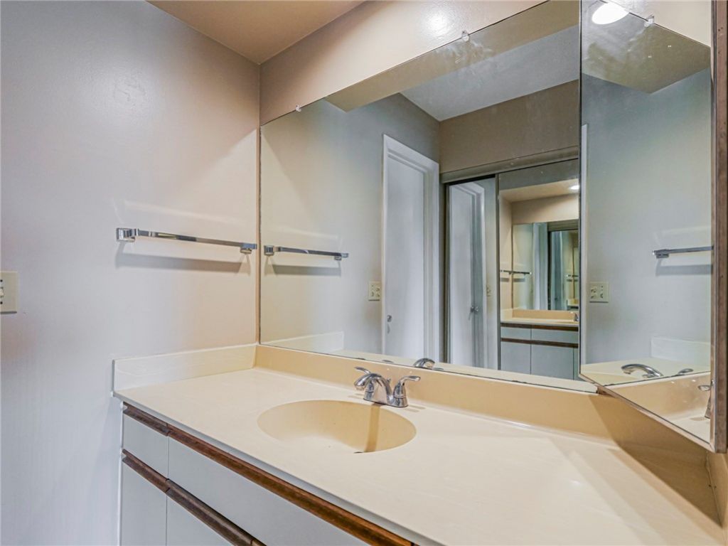 23 Plantation Drive, Unit 102, Vero Beach, FL 32966 Photo