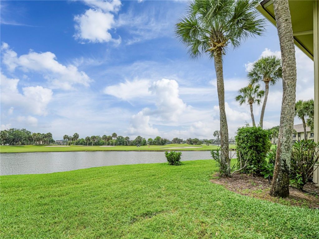23 Plantation Drive, Unit 102, Vero Beach, FL 32966 Photo
