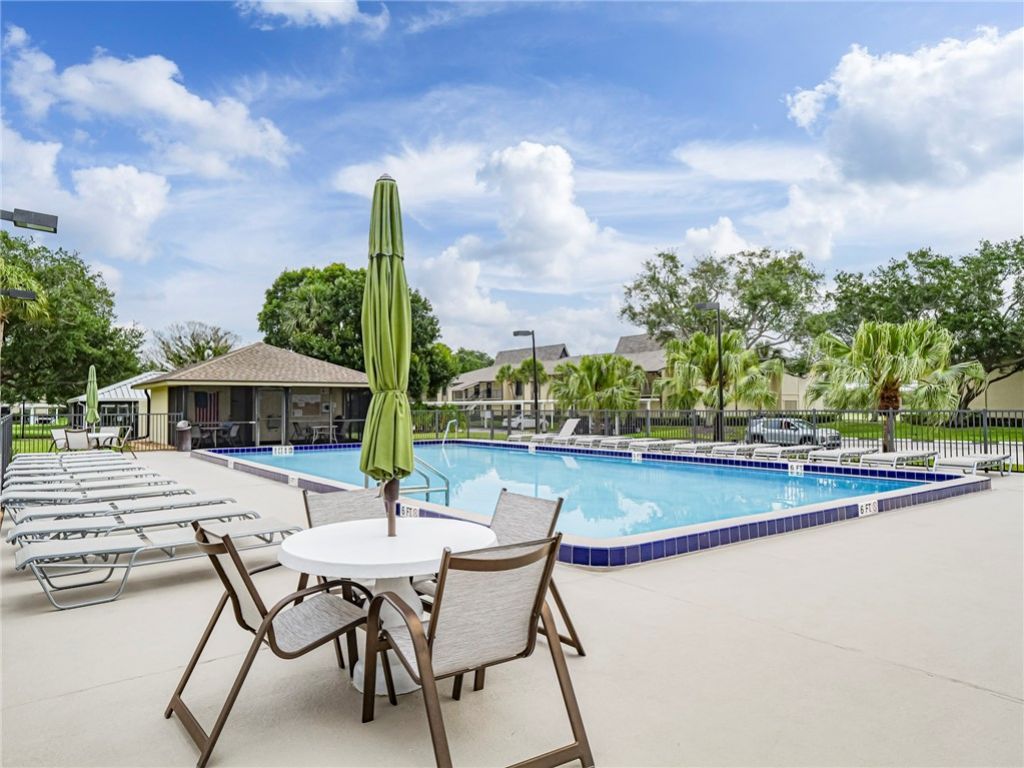 23 Plantation Drive, Unit 102, Vero Beach, FL 32966 Photo