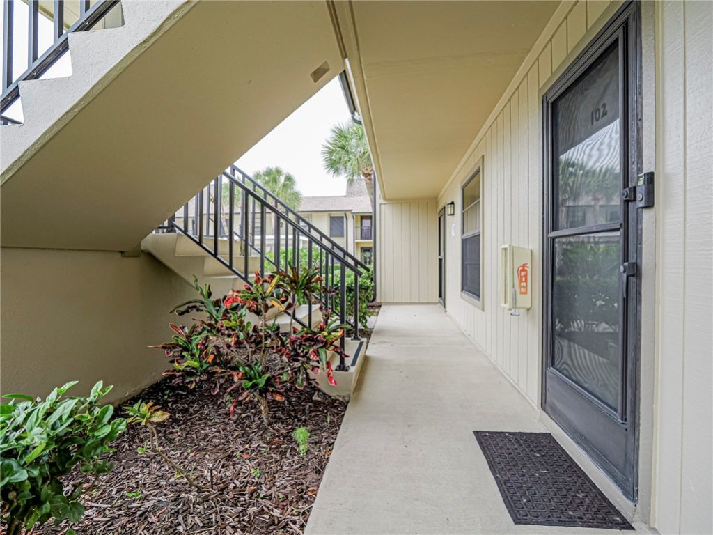 23 Plantation Drive, Unit 102, Vero Beach, FL 32966 Photo