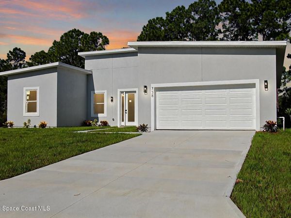 738 Harriet Avenue SW , Palm Bay, FL 32908