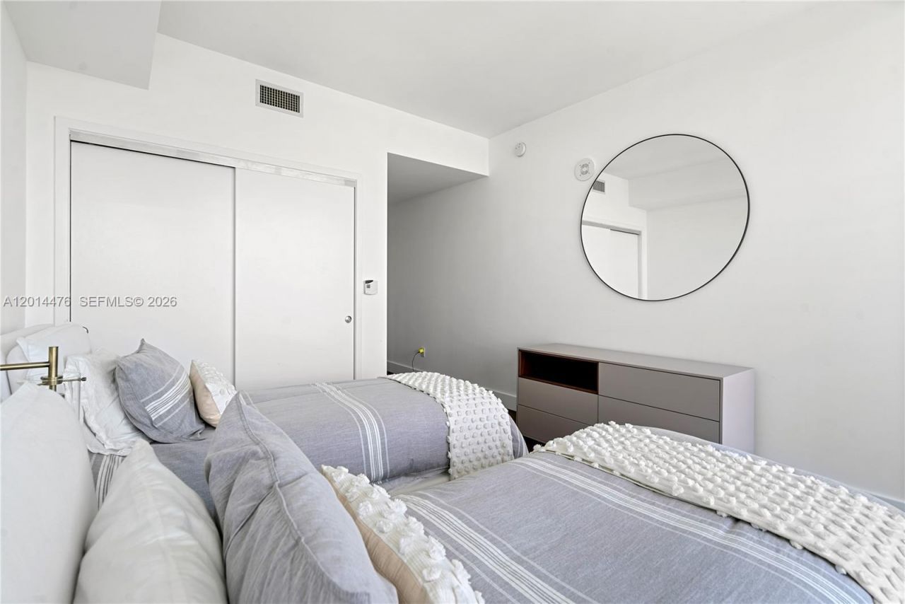 360 Ocean Dr, Unit 1106S, Key Biscayne, FL 33149 Photo