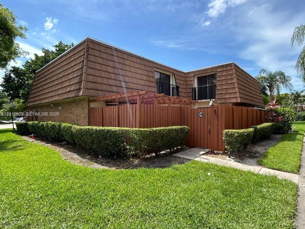 9106 SW 20th St , Unit C, Davie, FL 33324