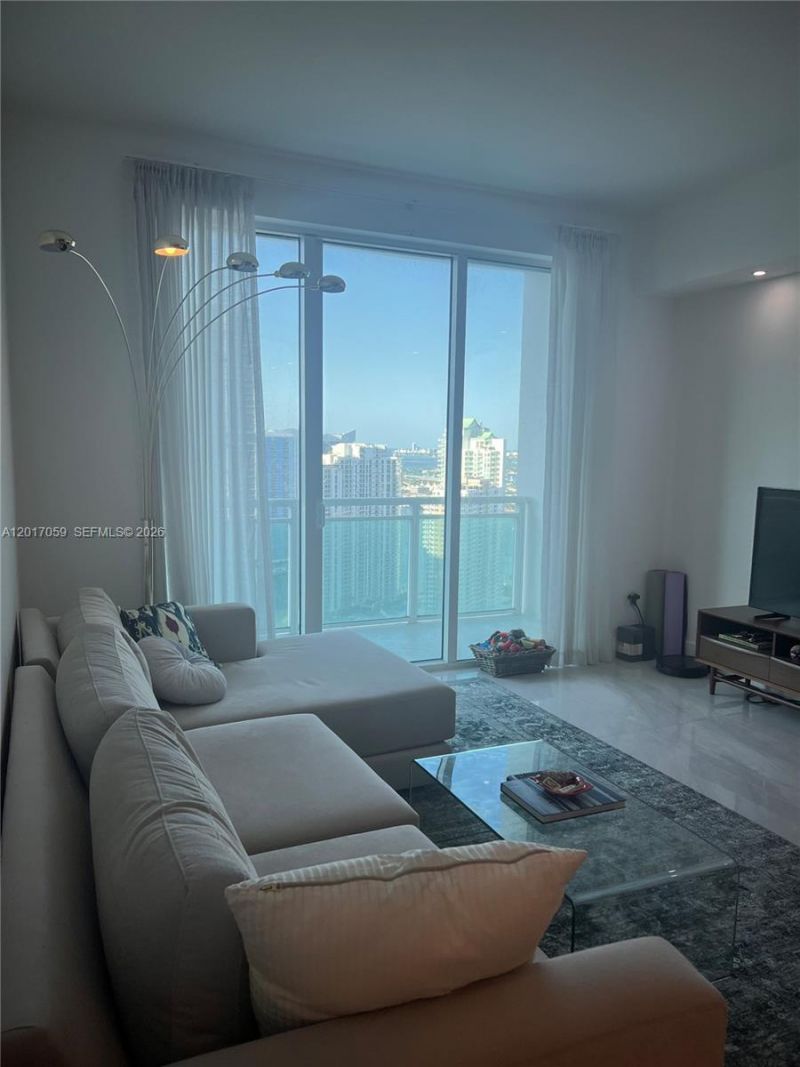 950 Brickell Bay Dr , Unit 4208, Miami, FL 33131 Photo