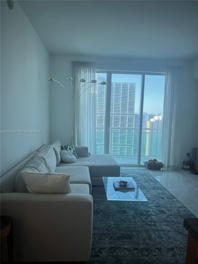 950 Brickell Bay Dr , Unit 4208, Miami, FL 33131 Photo