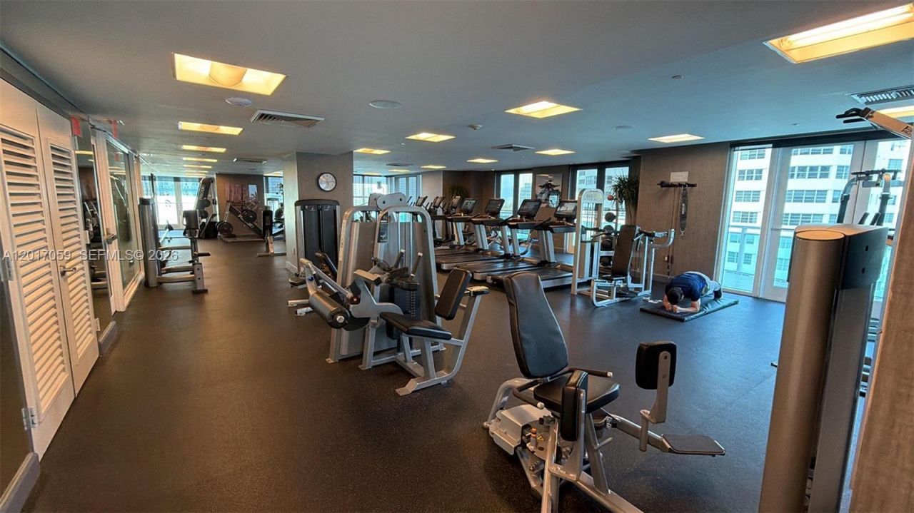 950 Brickell Bay Dr , Unit 4208, Miami, FL 33131 Photo