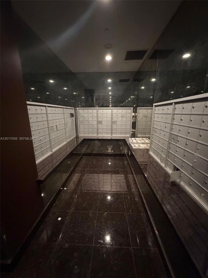 950 Brickell Bay Dr , Unit 4208, Miami, FL 33131 Photo