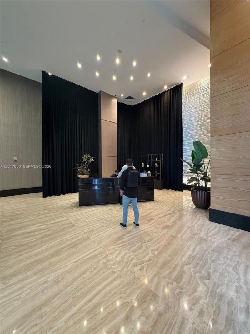 950 Brickell Bay Dr , Unit 4208, Miami, FL 33131 Photo
