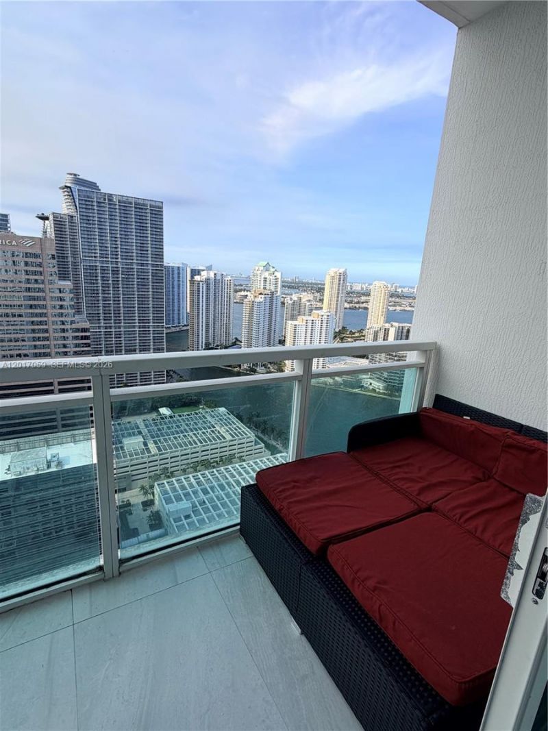 950 Brickell Bay Dr , Unit 4208, Miami, FL 33131 Photo