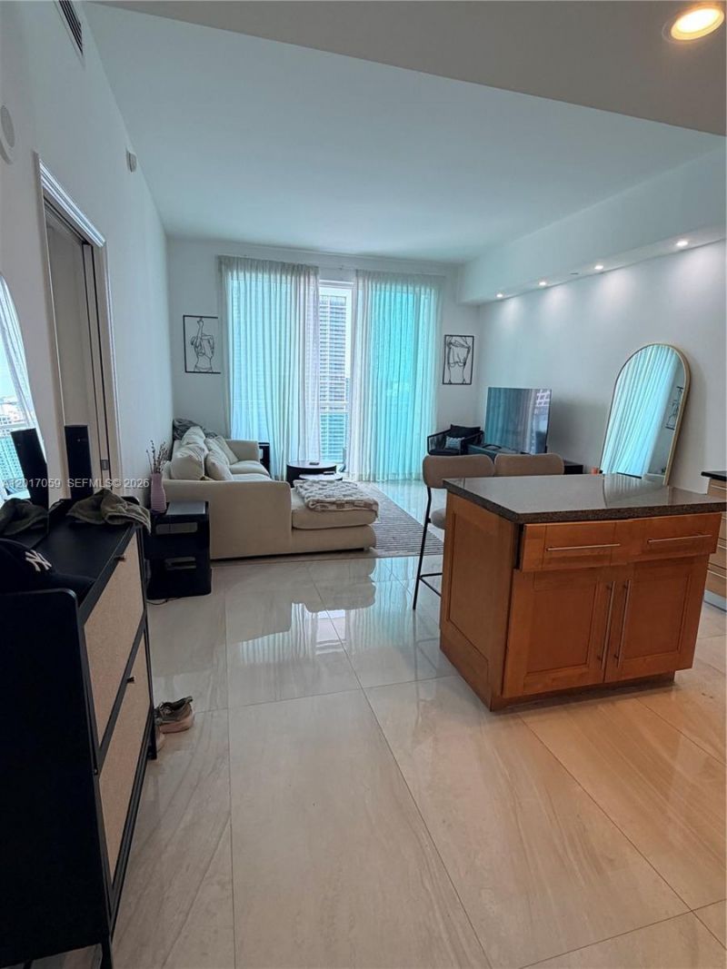 950 Brickell Bay Dr , Unit 4208, Miami, FL 33131 Photo