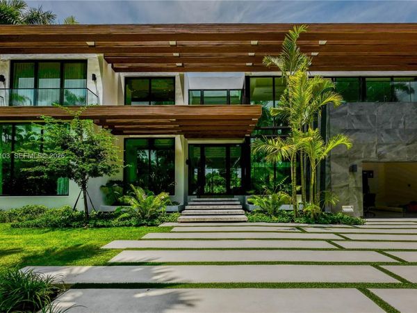 2520 Shelter Ave , Miami Beach, FL 33140