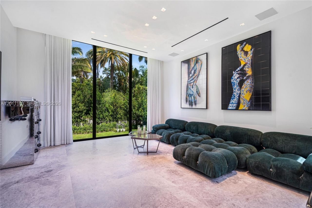 2520 Shelter Ave, Miami Beach, FL 33140 Photo