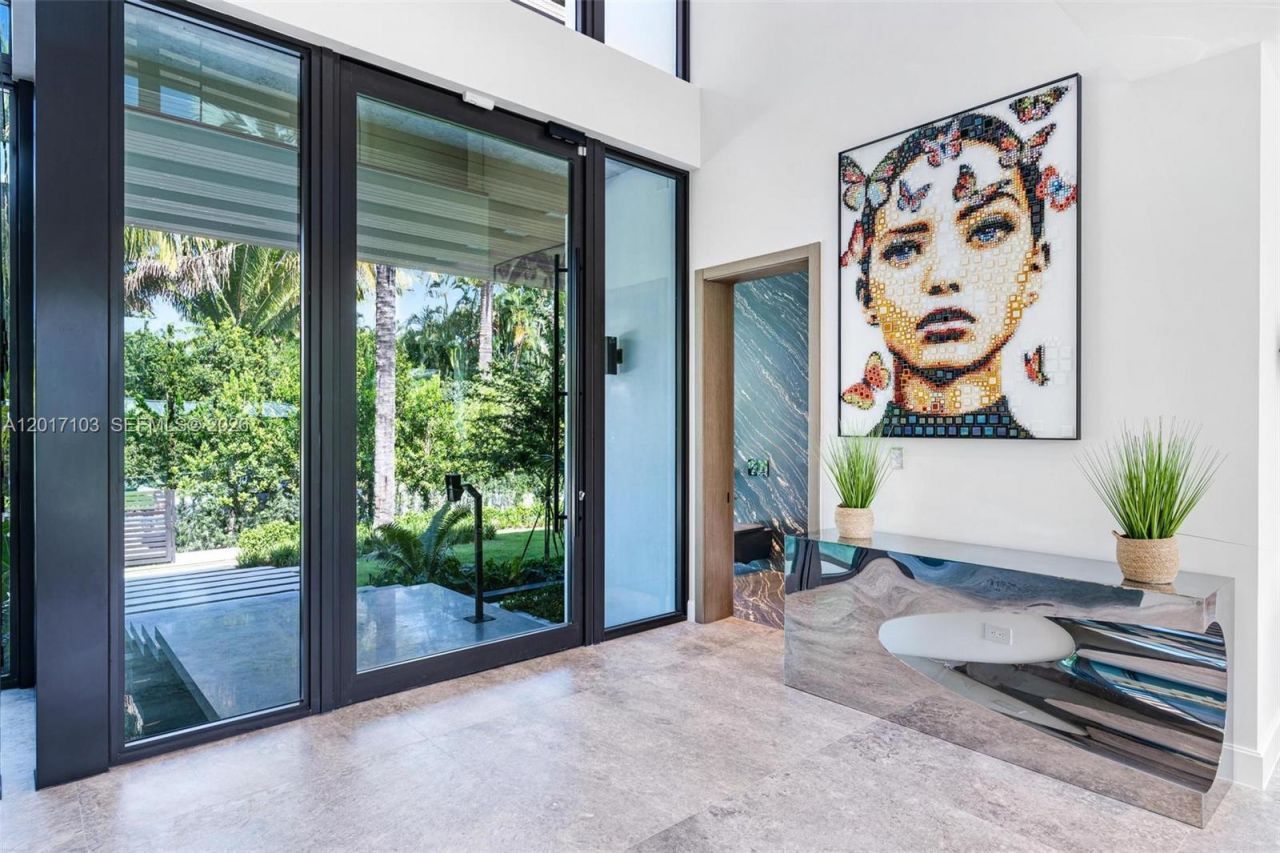 2520 Shelter Ave, Miami Beach, FL 33140 Photo